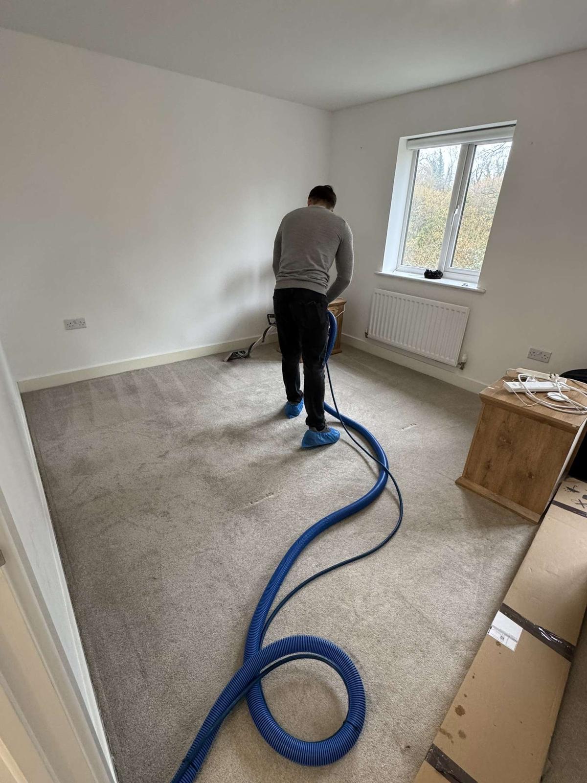 Before and after carpet clean Surrey - 08