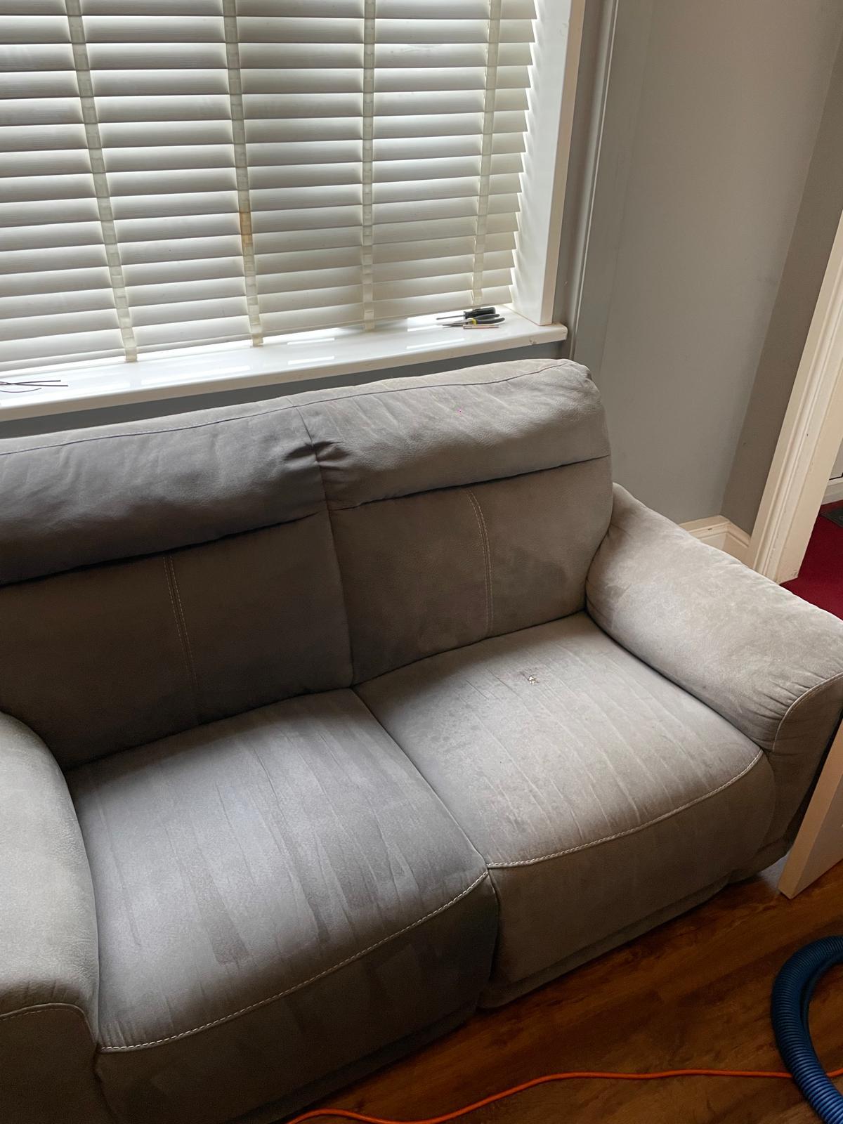 Before and after carpet clean Surrey - 32