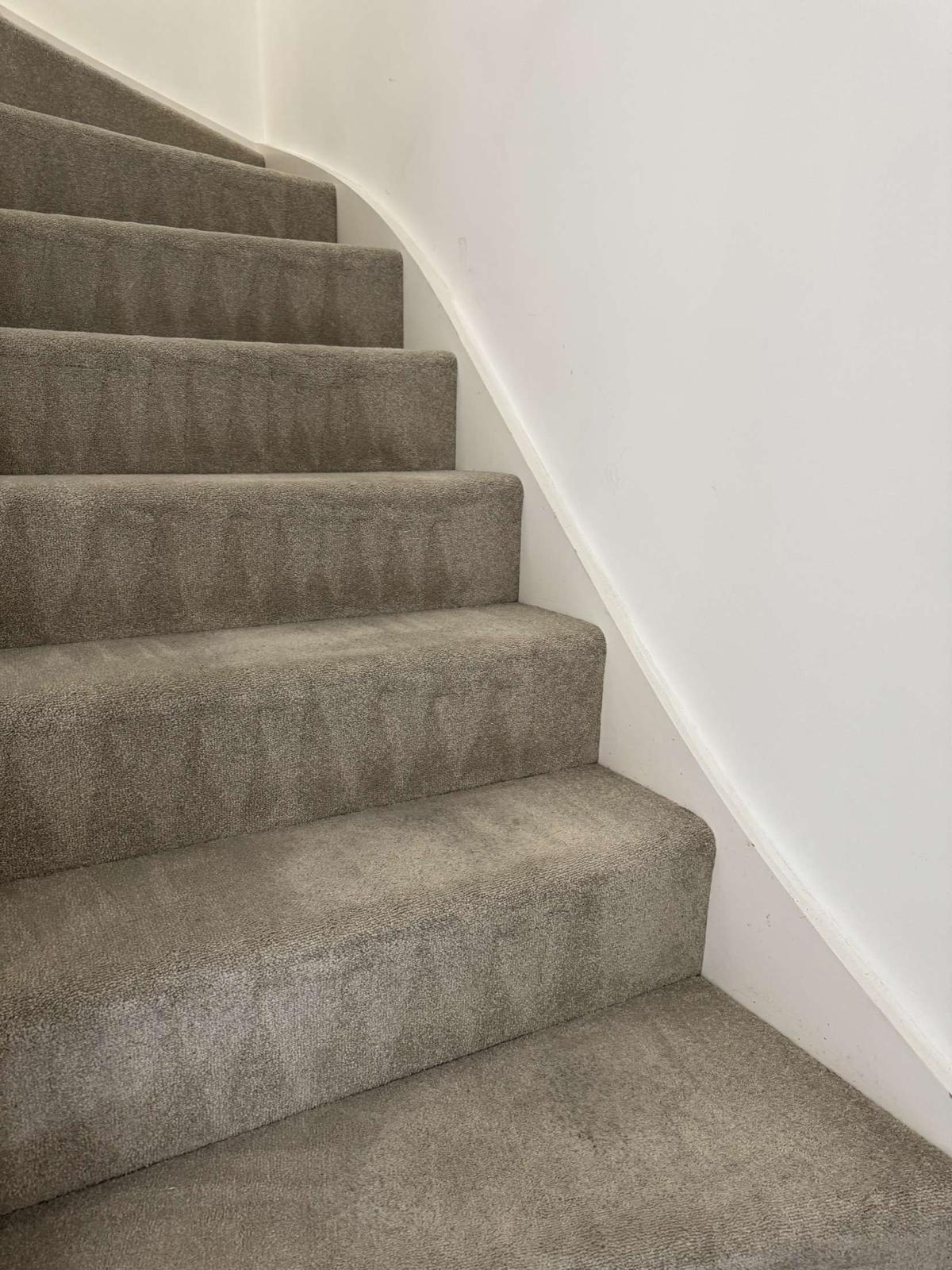 Upholstery cleaning result Surrey - 03