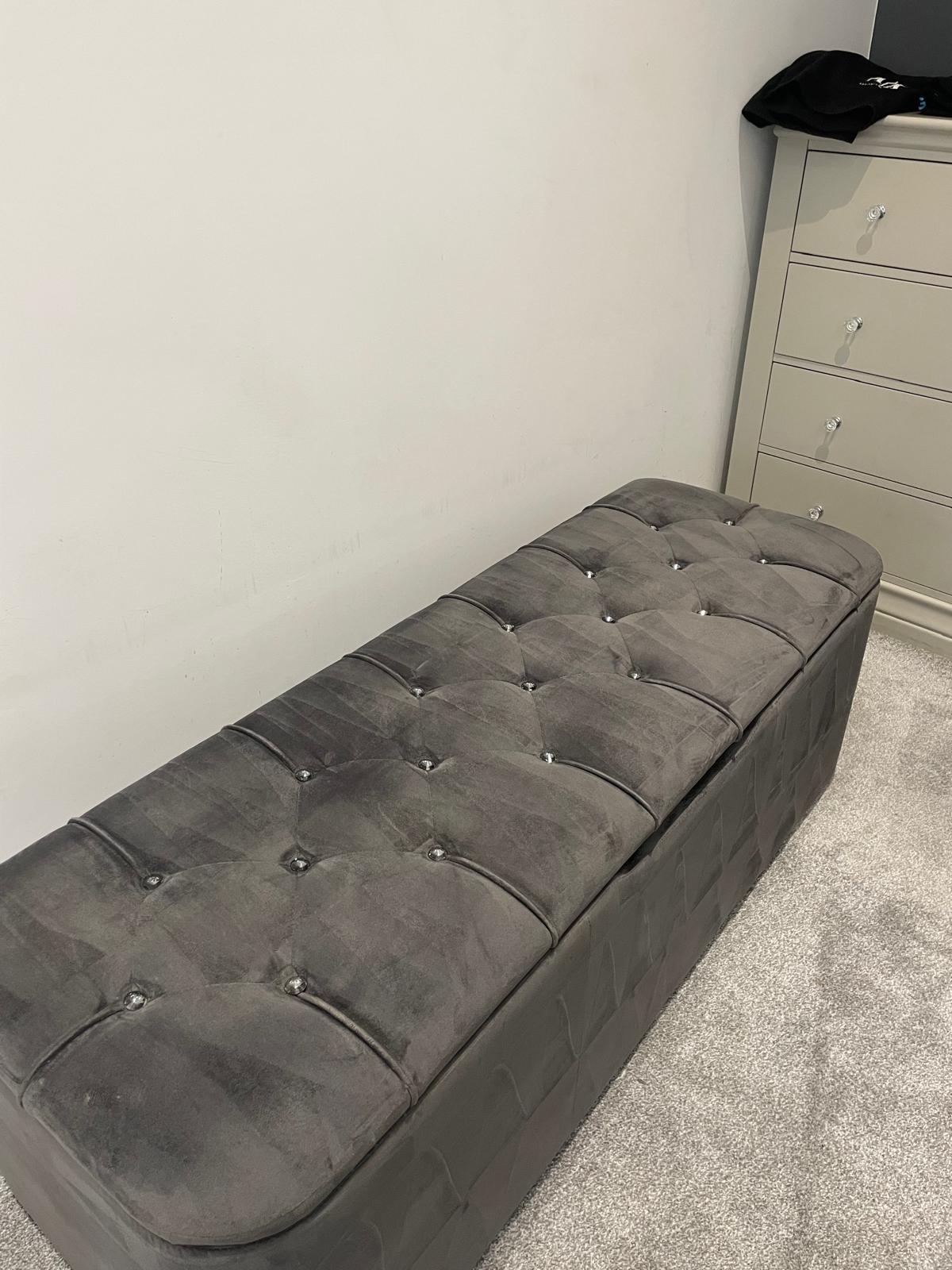 Upholstery cleaning result Surrey - 21